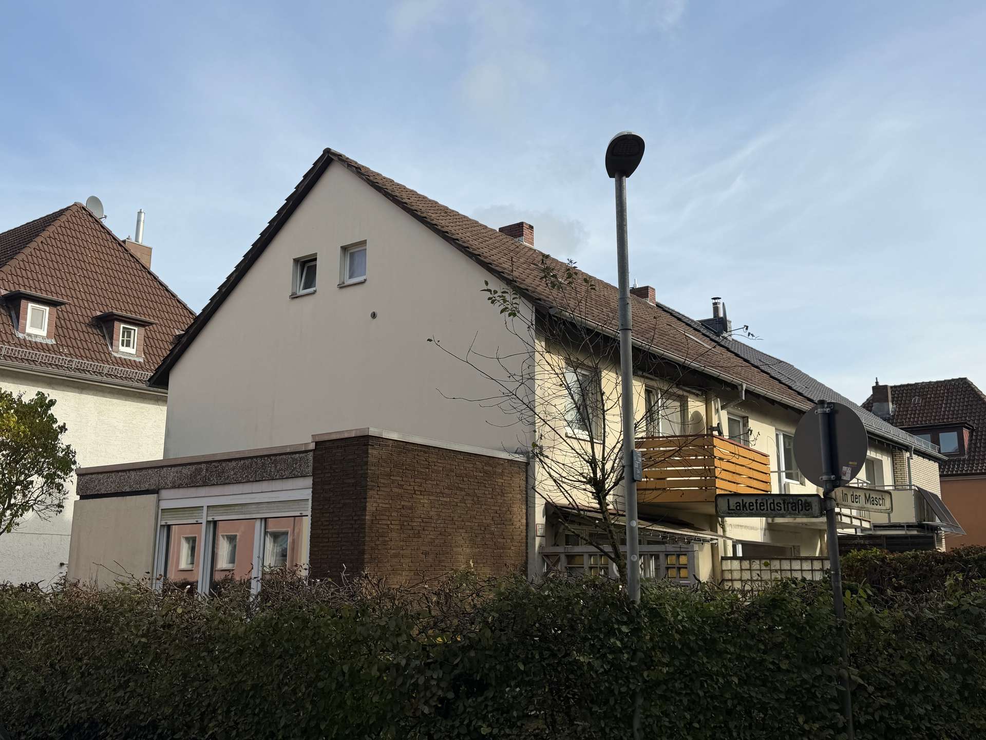 reihenendhaus-mit-zusaetzlichem-wohnanbau-vollkeller-und-garage